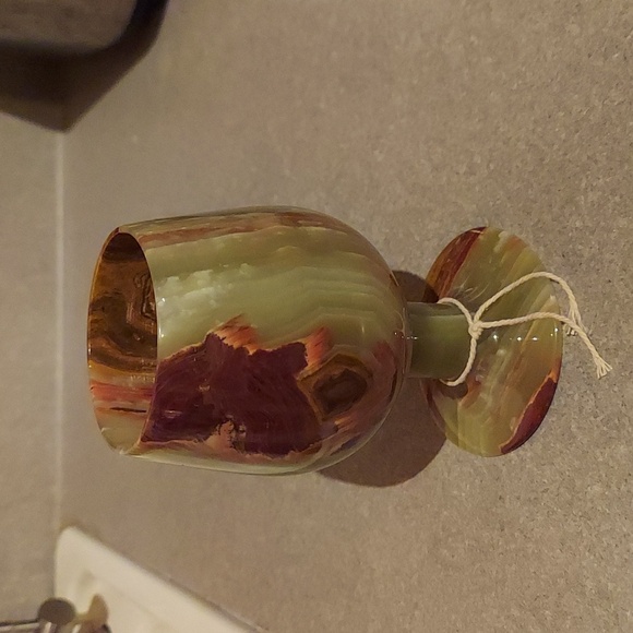 2 Onyx wine glasses - Picture 3 of 6